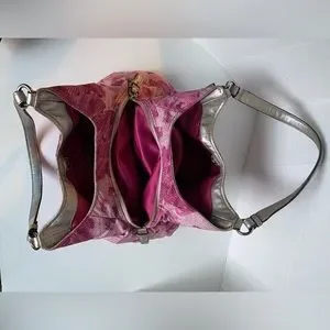 美品 Coach Maggie Madison Pink Floral Hobo Coach Madison Floral Embroidered 'Maggie' Shoulder Handbag